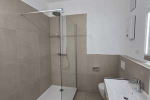 Viel Platz für den Alltag in dieser 4-Zimmer-Wohnung in Koblenz – Roonstraße 22, 56068 Mitte, Koblenz – Vorschaubild 3