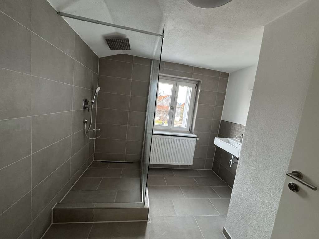 Immobilie in Bad Kohlgrub - Erstbezug !  Exklusive Wohnung mit Balkon in Bad Kohlgrub 
 - Bild 4