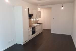 2 ZIMMER Luxus Wohnung - kitchen- Water view- 1600€ Warm- 1-3 years contract – stralauer allee 13, 10245 Friedrichshain, Berlin – Vorschaubild 7