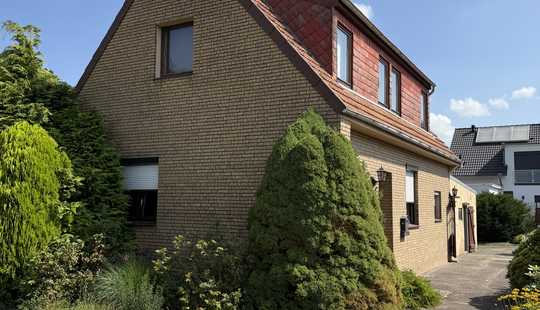 Bild von Bahnhofnahes Einfamilienhaus in Mahndorf – Ideal für Handwerker & Visionäre