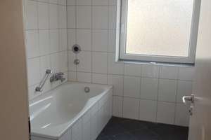 Charmante Altbauwohnung in ruhiger Lage – Kolpingstr. 33, 47166 Alt-Hamborn, Duisburg – Vorschaubild 2