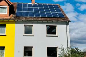 Doppelhaushälfte mit Potential, Garten und Carport – Die vollständige Adresse der Immobilie erhältst du vom Anbieter., 63571 Gelnhausen – Vorschaubild 2