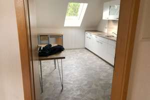 Charmante 2-Zimmer Dachgeschosswohnung in Wolfsburg-Sülfeld – Dorfstraße 21a, 38442 Sülfeld, Wolfsburg – Vorschaubild 4