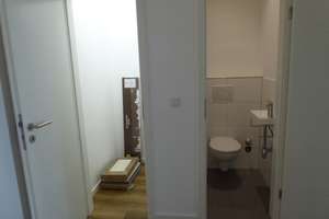 EXKLUSIV TOTALSANIERT BALKON WANNENBAD SEP. WC KOMPL. VINYL HOCHPARTERRE PKW-STELLPLÄTZE OBERBILK – 40227 Oberbilk, Düsseldorf – Vorschaubild 7