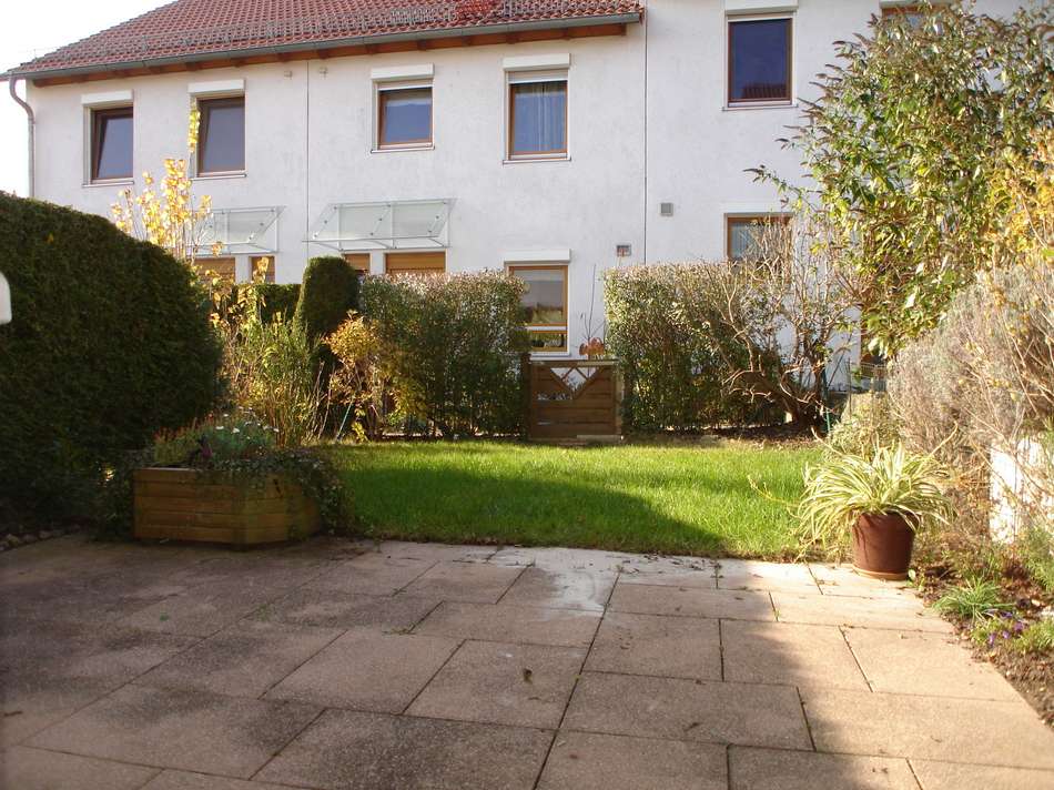 Terrasse + Garten nach Süden