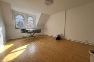 Sonnige 2-Zimmer Altbauwohnung im Herzen von Wiesbaden – Westend