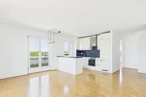 Lichtdurchflutete Dachterrassenwohnung mit unverbaubarem Skyline-Fernblick – Die vollständige Adresse der Immobilie erhältst du vom Anbieter., 81829 Messestadt Riem, München – Vorschaubild 3