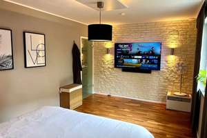Hochwertige Split-Level-Wohnung mit Hauscharakter in Junkersdorfer Bestlage – 50858 Junkersdorf, Köln – Vorschaubild 15