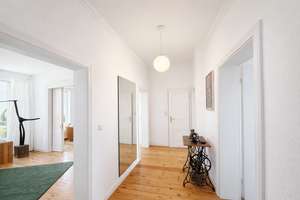 Gepflegte Altbauwohnung mit Balkon und Stellplatz in Kiel – Die vollständige Adresse der Immobilie erhältst du vom Anbieter., 24118 Ravensberg, Kiel – Vorschaubild 2