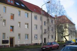 Erstbezug nach Wohnungssanierung, Wohnung mit Wintergarten und Laminatboden