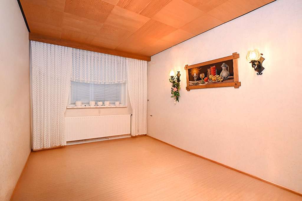 Immobilie in Algermissen - Hildesheim-Algermissen: Zweifamilienhaus mit Dachterrasse, auch für Kapitalanleger! - Bild 4