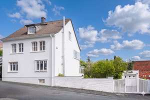 Großzügiges, außergewöhnliches Einfamilienhaus mit 6 Zimmern, Garten und Potenzial in ruhiger Lage. – Die vollständige Adresse der Immobilie erhältst du vom Anbieter., 42651 Solingen-Mitte, Solingen – Vorschaubild 2