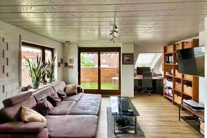 2 Zimmer- Dachgeschoss- Wohnung in schöner Wohnlage in Neu-Ulm / Pfuhl – 89233 Neu-Ulm – Vorschaubild 1