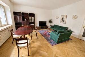 Großzügige möblierte Wohnung mit Balkon nahe Schillerplatz