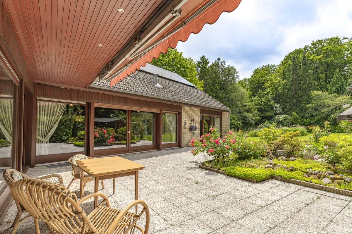 Immobilie in Elmenhorst - Waldidylle pur – mit Einliegerwohnung & Schwimmbad - Bild 3