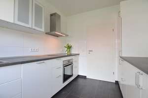 Möblierte, gut geschnittene 4 Zimmer Wohnung – Die vollständige Adresse der Immobilie erhältst du vom Anbieter., 40547 Lörick, Düsseldorf – Vorschaubild 3