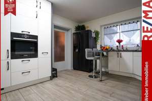 * Zwei Wohneinheiten * hochwertig * modernisiert * PV Anlage * Lift * vielseitig nutzbar * Top Lage – Die vollständige Adresse der Immobilie erhältst du vom Anbieter., 26871 Papenburg – Vorschaubild 1