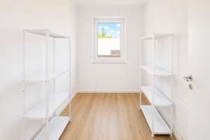 4-Zimmer Wohnung mit Garten, überdachtem Stellplatz und Einbauküche! – Die vollständige Adresse der Immobilie erhältst du vom Anbieter., 26133 Kreyenbrück, Oldenburg (Oldenburg) – Vorschaubild 11