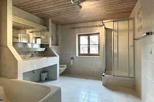 Viel Platz und viel mehr Optionen!
Charmantes Zweifamilienhaus am beliebten Hofberg nahe dem Zentru – Landshut – Vorschaubild 9