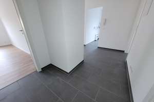 Pforzheim/Büchenbronn 
Renovierte 3 Zi.-EG-Whg in bester Wohnlage mit Terrasse und kleinem Garten – Die vollständige Adresse der Immobilie erhältst du vom Anbieter., 75180 Büchenbronn, Pforzheim – Vorschaubild 2
