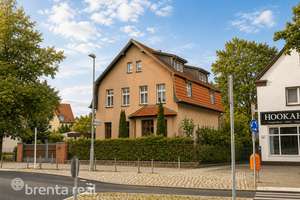 Vollunterkellertes Zweifamilienhaus mit ausgebautem Dachgeschoss