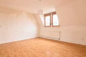 Altbaujuwel mit Balkon 4 Zimmer im Herzen von Bad Cannstatt – Die vollständige Adresse der Immobilie erhältst du vom Anbieter., 70376 Oberer Schlossgarten, Stuttgart – Vorschaubild 6