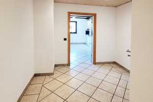 Einfamilienhaus mit Einliegerwohnung - viel Platz, flexible Aufteilung, mit Garten! – Würzburg (Kreis) – Vorschaubild 24