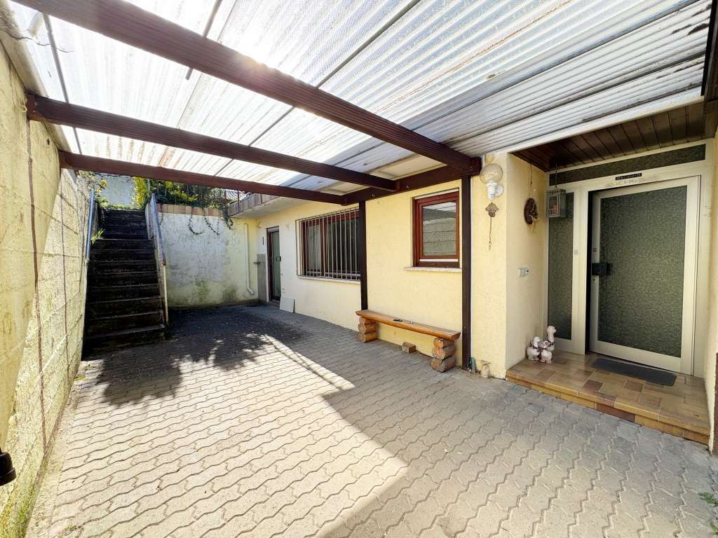 Immobilie in Östringen - Einfamilienhaus mit großem Grundstück in Odenheim - Bild 2
