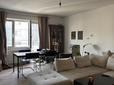 Helle 2-Zimmer-Wohnung mit Balkon im 1. OG in Mülheim Mitte