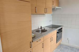 * Günstige 2-Zimmer mit Einbauküche und Wannenbad in ruhiger Lage! * – Die vollständige Adresse der Immobilie erhältst du vom Anbieter., 9130 Sonnenberg, Chemnitz – Vorschaubild 3