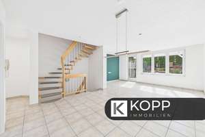 Charmantes Reihenmittelhaus mit großer Terrasse, EBK & Garage in Tischardt – Die vollständige Adresse der Immobilie erhältst du vom Anbieter., 72636 Frickenhausen – Vorschaubild 1