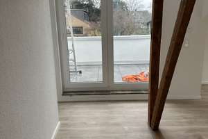 Erstbezug nach Sanierung – Moderne Dachgeschosswohnung mit Loggia in Toplage von Oberhausen  – Keltenstraße 21, 46045 Styrum, Oberhausen – Vorschaubild 13