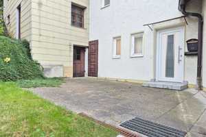 RESERVIERT ! Stadt Zwiesel: Wohnhaus mit Halle/Werkstatt + Sanierungsobjekt Wohnhaus m. Laden - zent – Regen (Kreis) – Vorschaubild 2
