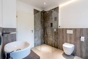 Exklusiv modernisierte Altbauvilla mit großzügigem Grundstück und stilvollen Ausstattungsdetails – Die vollständige Adresse der Immobilie erhältst du vom Anbieter., 23858 Reinfeld (Holstein) – Vorschaubild 10