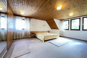 Absolute Bestlage in Behringersdorf! Repräsentatives Einfamilienhaus mit ELW und Doppelgarage  – Die vollständige Adresse der Immobilie erhältst du vom Anbieter., 90571 Schwaig bei Nürnberg – Vorschaubild 5