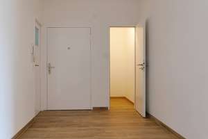 Westend ohne Käuferprovision: bezugsfrei, komplett modernisiert, helles 1. = oberstes OG, Südbalkon – Die vollständige Adresse der Immobilie erhältst du vom Anbieter., 14050 Westend, Berlin – Vorschaubild 9