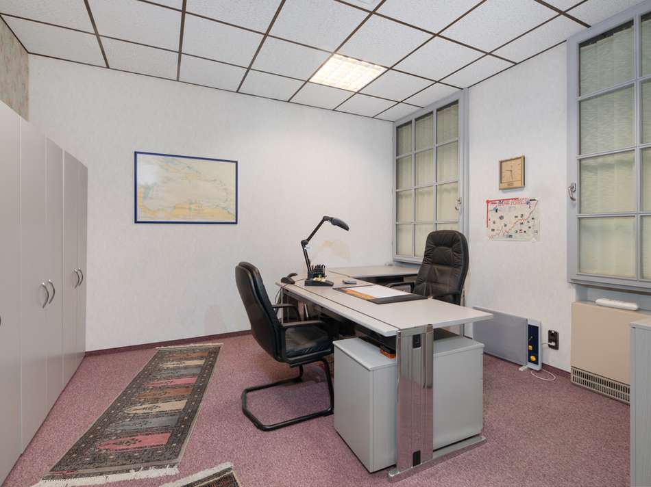 Büro EG Vorderhaus