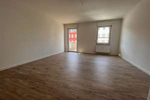 3-Raum-Wohnung mit Einbauküche und Balkon – Clausstraße 47, 9126 Gablenz, Chemnitz – Vorschaubild 3
