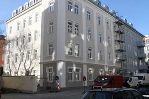 Attraktive 2-Zimmer-Wohnung mit Balkon im generalsanierten denkmalgeschützten Altbau