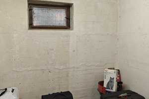 Sonnig, renoviert, 2,5 Z-Wohnung mit Loggia  ! Provisionsfrei
mit Einbauküche, Lift,Fahrradkeller – Unstrutstraße 2, 38120 Braunschweig – Vorschaubild 9