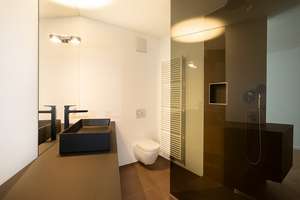 Einzigartige 3-Zimmer-Wohnung mit exklusiver Ausstattung in ruhiger Innenhoflage – Theresienstraße 71e, 80333 Augustenstraße, München – Vorschaubild 12