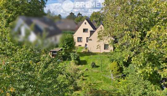 Bild von Zweifamilienhaus am Böverspark: Großes Gartengrundstück mit Potenzial für einen Neubau
