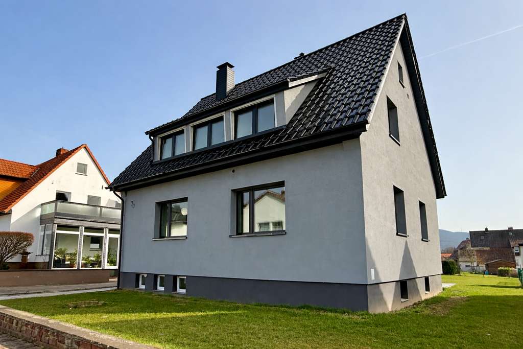 Immobilie in Dielmissen - Umfassend saniertes Einfamilienhaus mit 172 m² Wohnfläche, großer Terrasse und 1.001 m² Grundstück - Bild 0