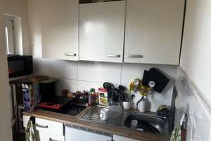 Sofort verfügbare Kapitalanlage: Renoviertes Apartment mit Balkon und Garage – Die vollständige Adresse der Immobilie erhältst du vom Anbieter., 28195 Altstadt, Bremen – Vorschaubild 3