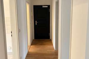 3-Zimmer-Wohnung in historischen Gebäude mit Balkon am Schillerplatz in Dresden – Hüblerstr. 2 – Hüblerstr. 2, 1309 Blasewitz (Stadtteil), Dresden – Vorschaubild 4