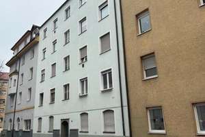 INVESTOREN AUFGEPASST: Charmante 2-Zimmer-Altbauwohnung mit idealer ÖPNV & BAB Anbindung