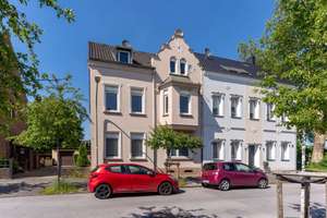 Vielseitiges Wohnglück in Rheinnähe: Gepflegtes Zweifamilienhaus in Duisburg-Homberg