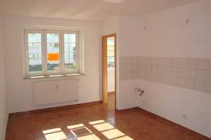 Große, sonnige Wohnküche mit Erkerbereich -  Bad mit Fenster - Balkon – Heimgarten 112, 9126 Chemnitz – Vorschaubild 10