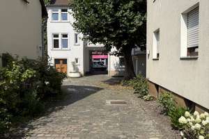 Mitten in Biebrich und doch ruhig gelegen! Chice, modernisierte 2 ZKB, Hoflage – Stettiner Str. 19, 65203 Biebrich, Wiesbaden – Vorschaubild 19
