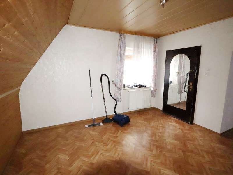 Immobilie in Brücken (Pfalz) - Geräumiges Haus mit idyllischem Grundstück  - Bild 1